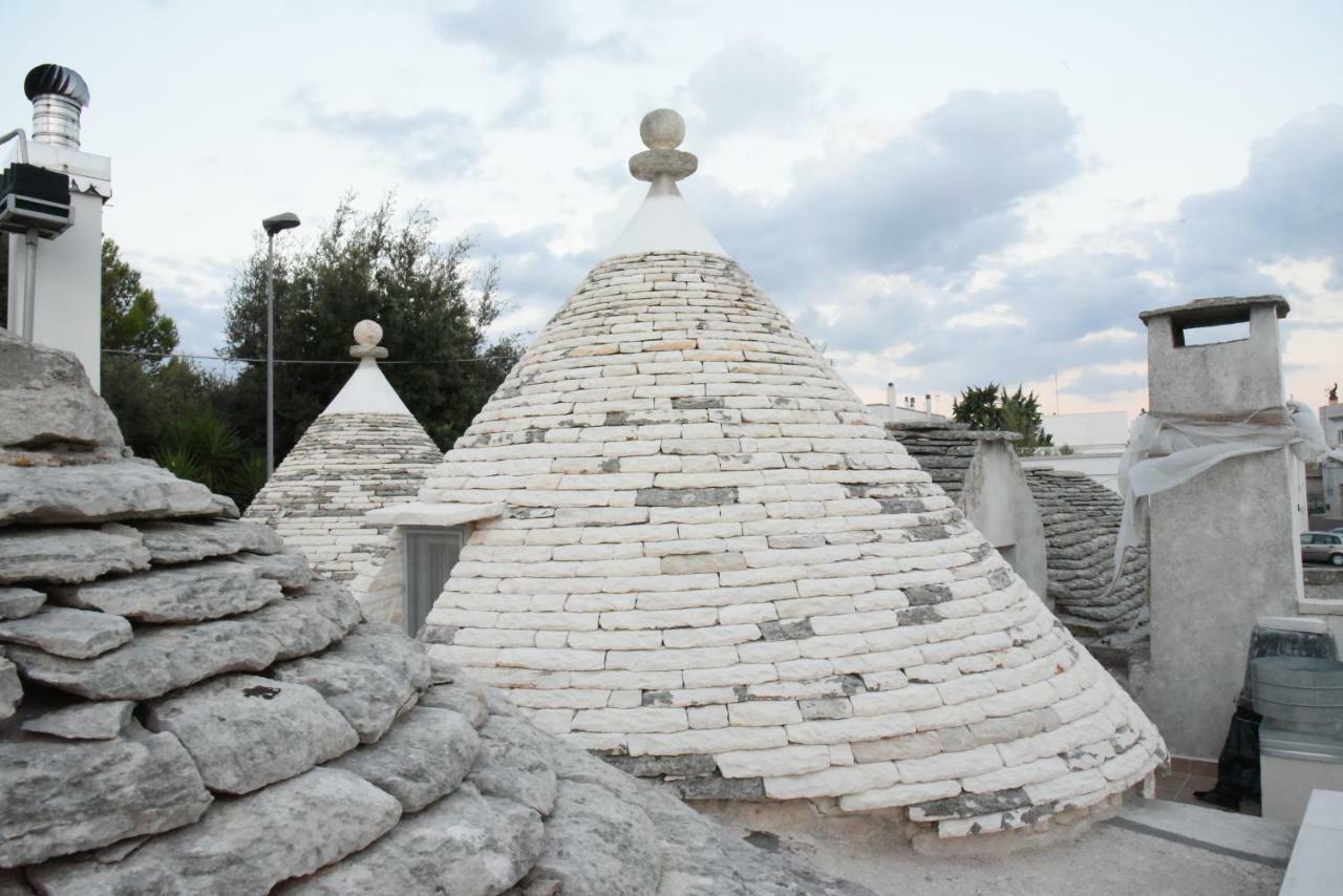 Апартаменты Trulli Occhi Di Pietra Альберобелло Экстерьер фото