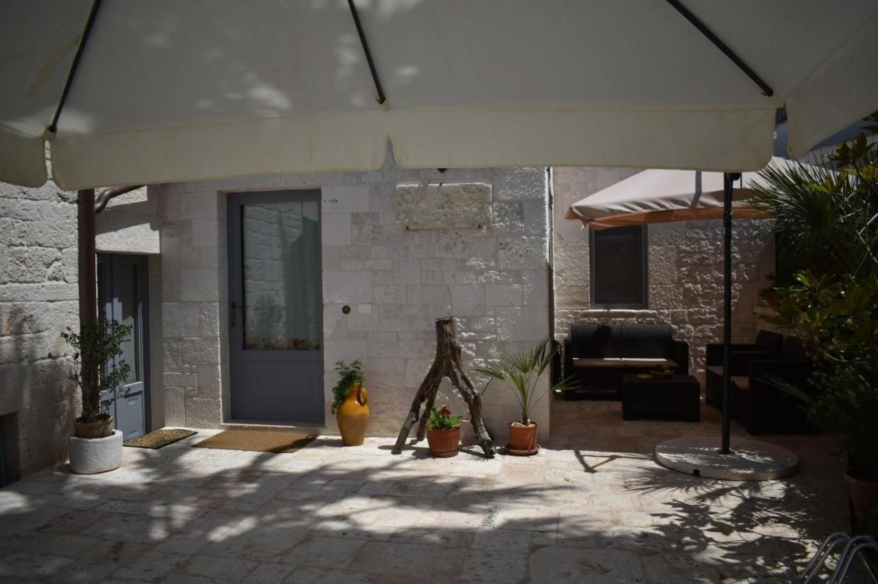 Апартаменты Trulli Occhi Di Pietra Альберобелло Экстерьер фото